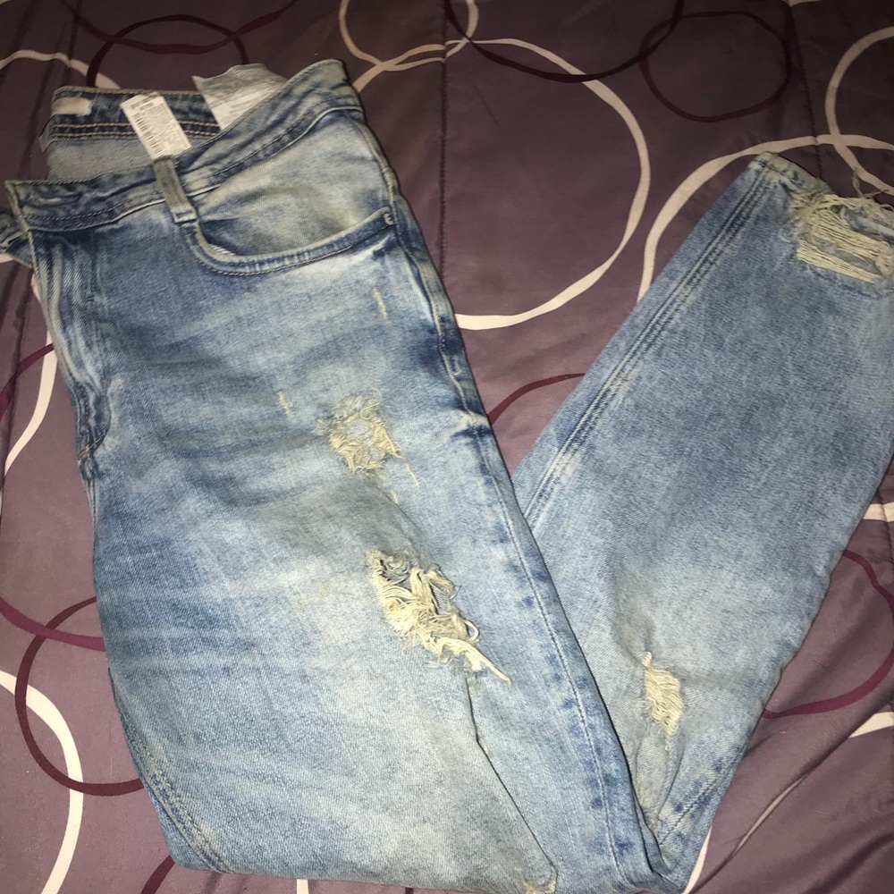 Zara distressed denim ❤️
